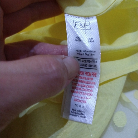 size 3-6 months yellow frilly polka dotted bow dress - Picture 5 of 15